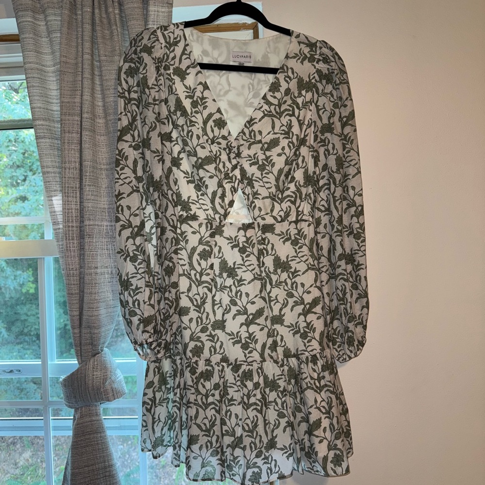Lucy Paris Green Leaf Print Long Sleeve Dress